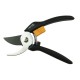 Sekatorius prasilenkiančiais ašmenimis FISKARS Solid P121 1