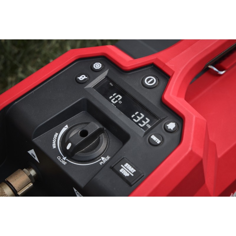 R様 Akumuliatorinė freono surinkimo-regeneravimo stotelė MILWAUKEE M18
