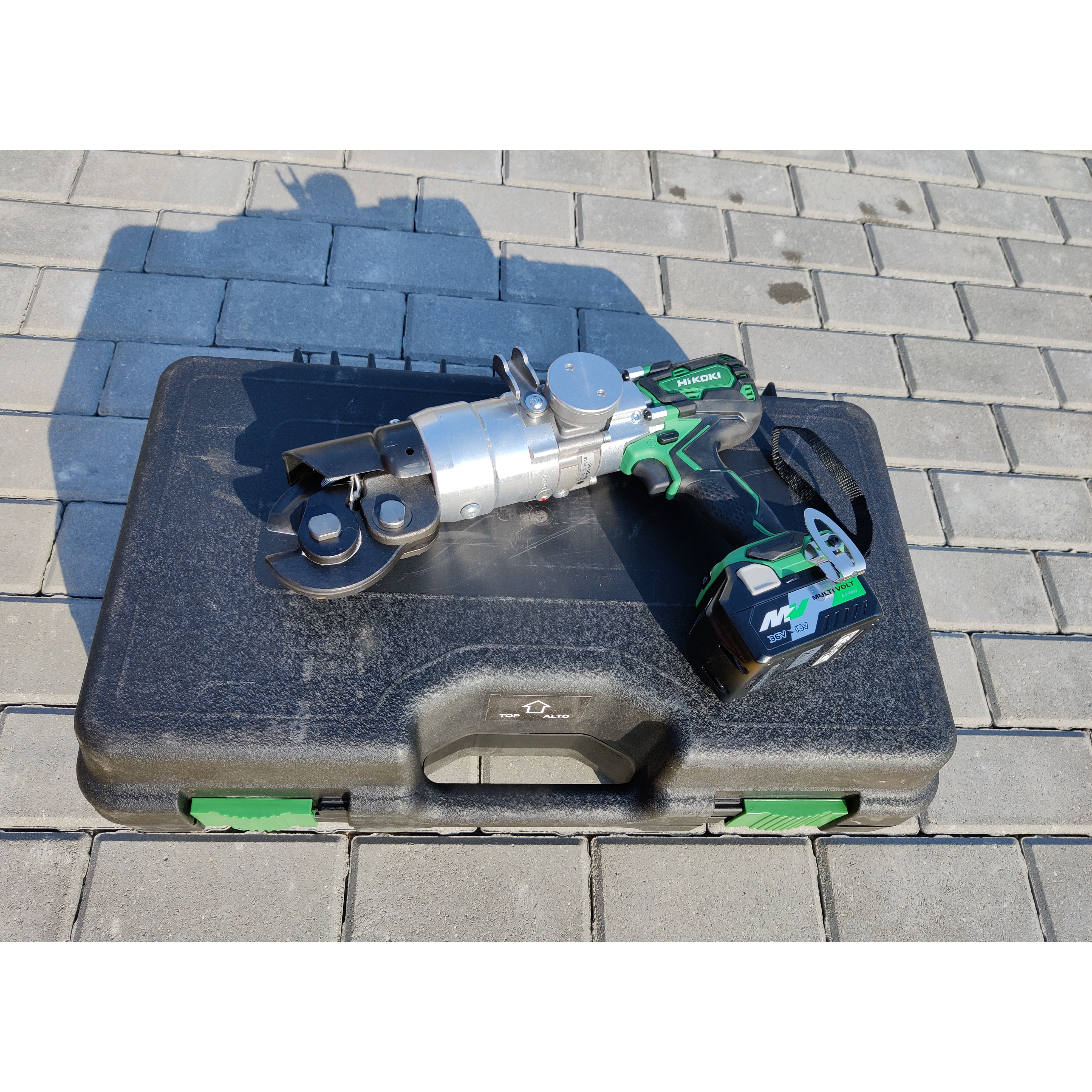 Akülü demir çubuk kesici HiKOKI NB12MV Multi Volt (tanıtım) - HiKOKI